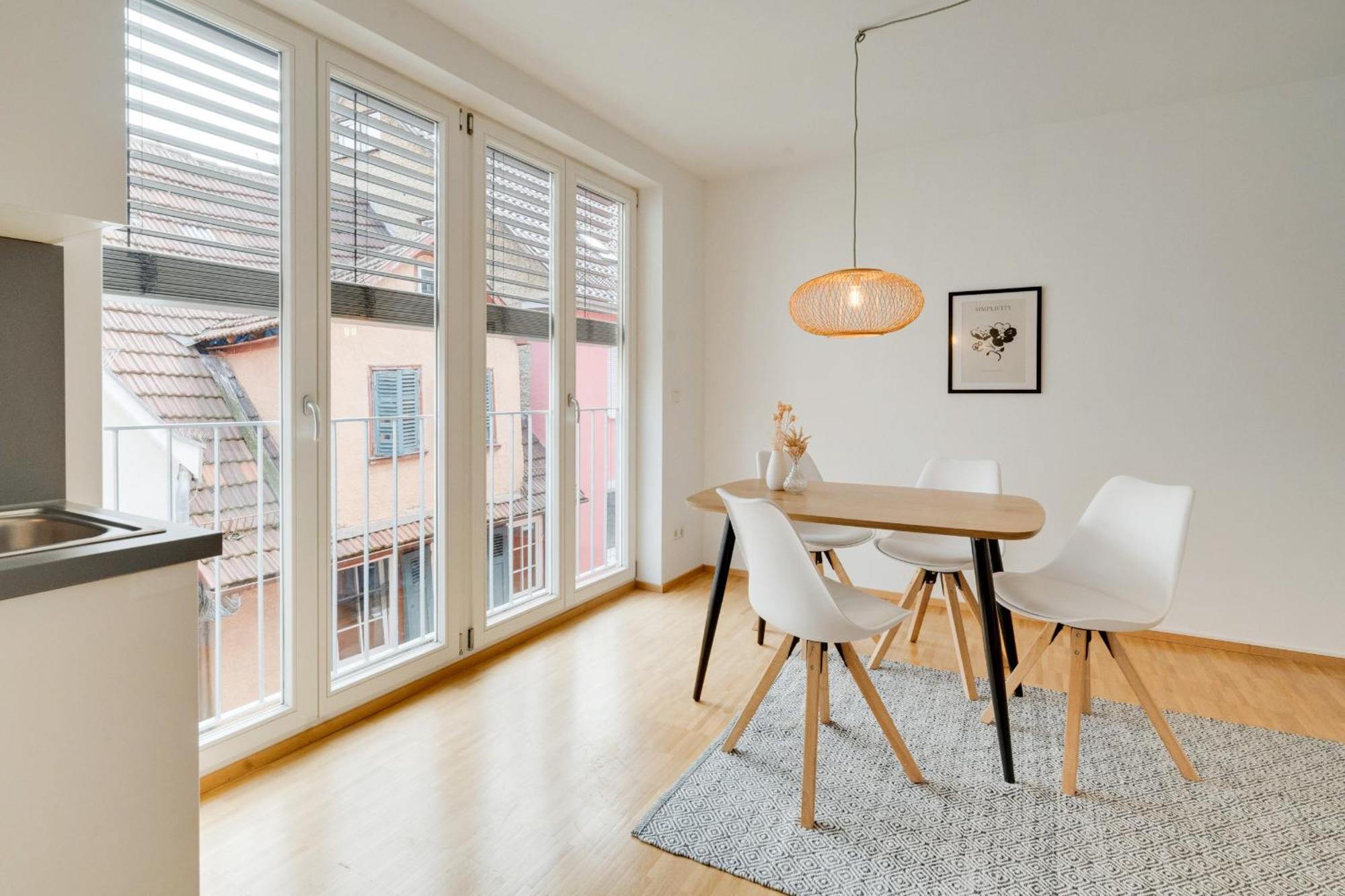 Altstadt Apartment 2 Zimmer Am Weibermarkt Ройтлинген Экстерьер фото