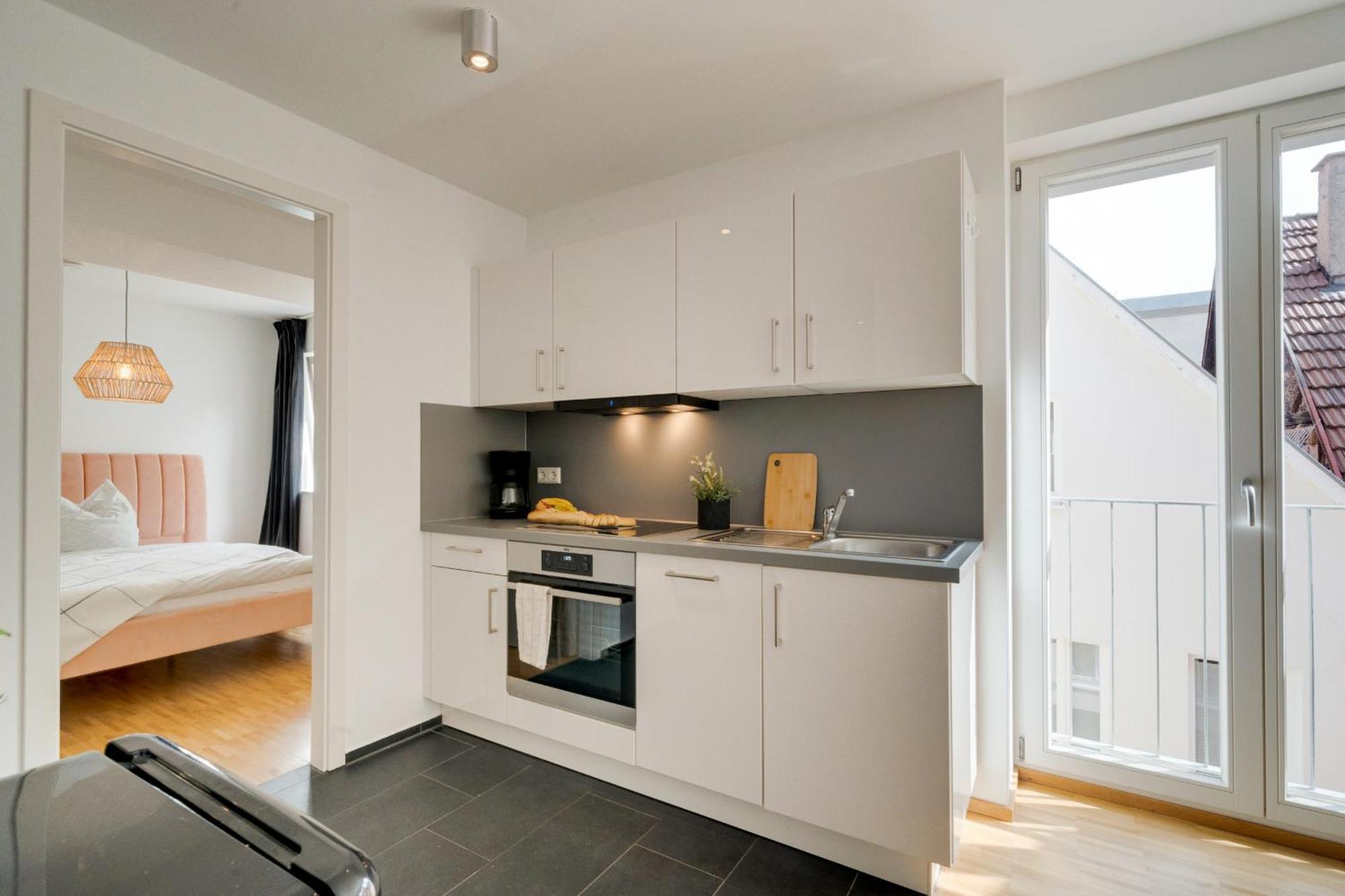Altstadt Apartment 2 Zimmer Am Weibermarkt Ройтлинген Экстерьер фото