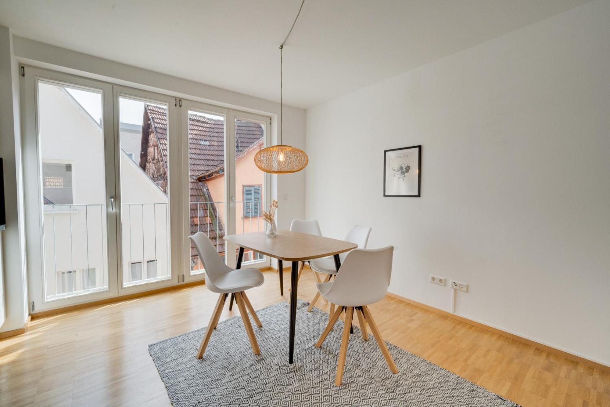 Altstadt Apartment 2 Zimmer Am Weibermarkt Ройтлинген Экстерьер фото